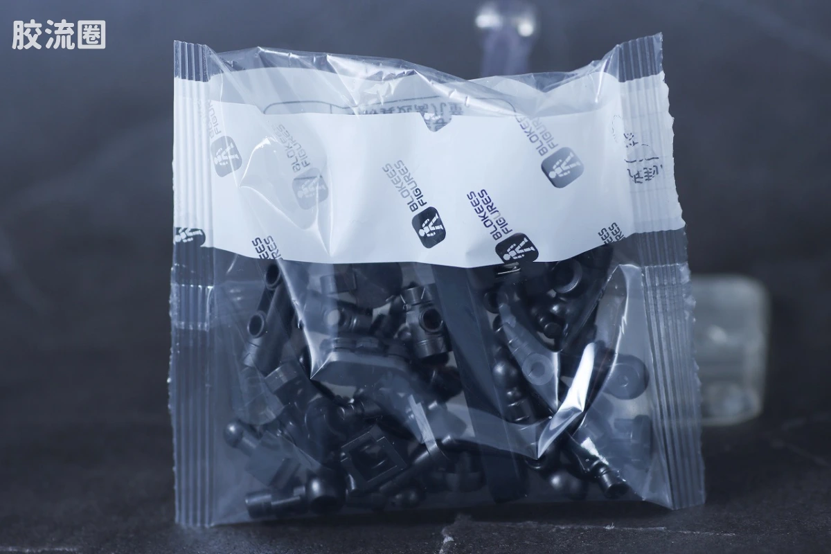 布鲁可奥特曼 超动 第5弹 诺亚奥特曼 - 图片